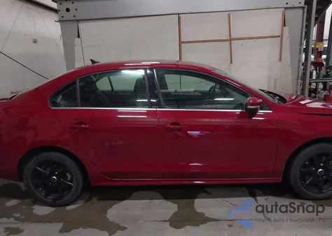 2017 Volkswagen Jetta 1.4T Se z USA, uszkodzony, nr VIN 3VWDB7AJ1HM245827